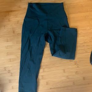 Teal Lululemon crop leggings